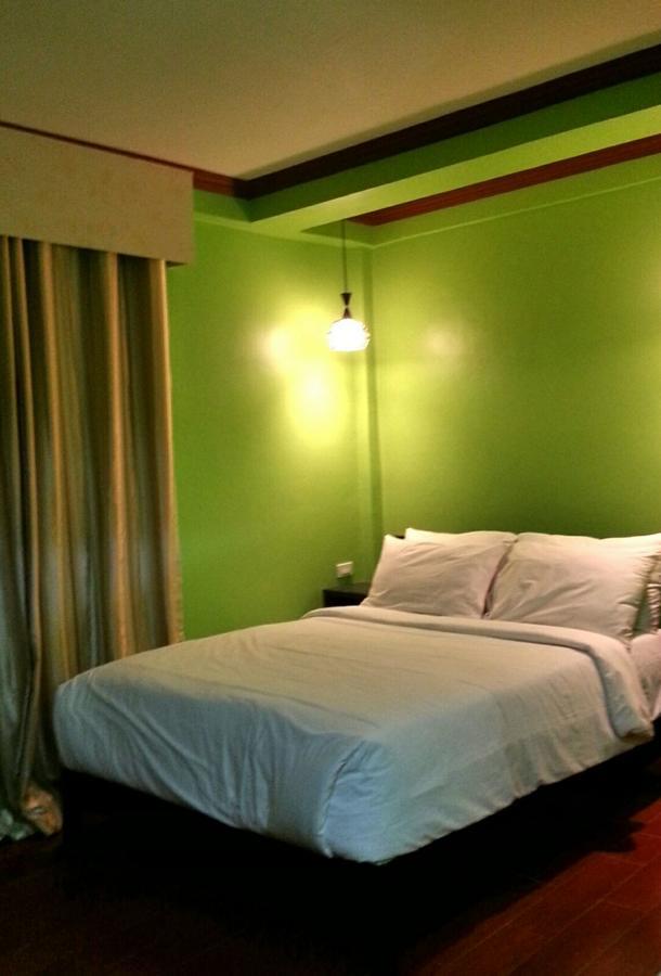Tinhat Halal حلال Certified Boutique Hotel And Restaurant Davao Экстерьер фото
