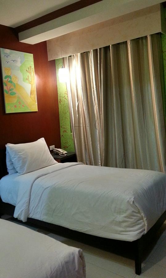 Tinhat Halal حلال Certified Boutique Hotel And Restaurant Davao Экстерьер фото
